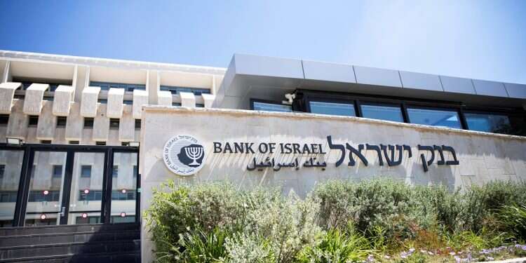 Israeli economy remains stable despite COVID, central bank reports