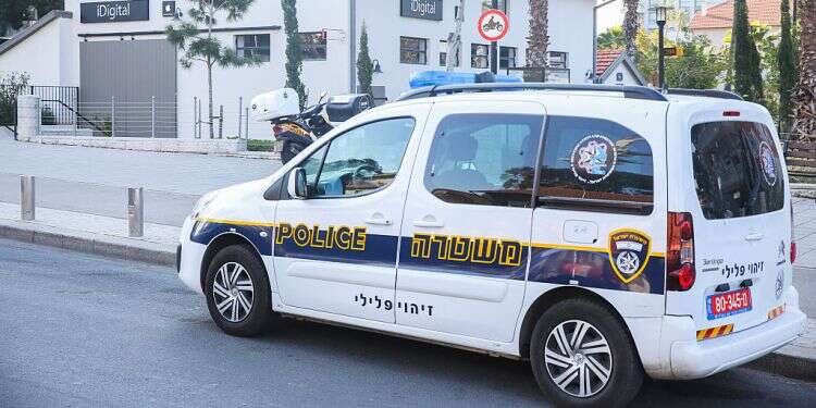 Police looking for suspects in alleged gang rape of 13-year-old girl