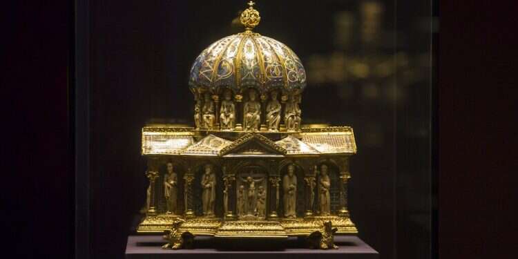 Holocaust survivors 'profoundly disappointed' by US Supreme Court ruling on looted Nazi art