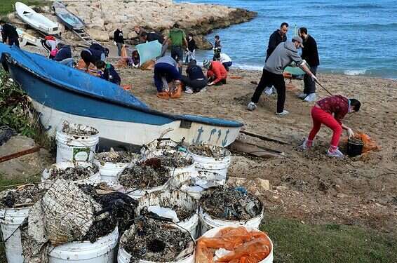 Thousands of volunteers took to Israel's beaches to help with cleanup efforts, Saturday 'It could take decades to rehabilitate Israel's beaches'