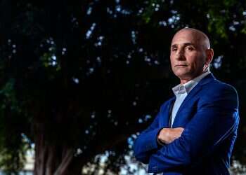 Failing to gain momentum, Tnufa chair Ofer Shelah quits election race