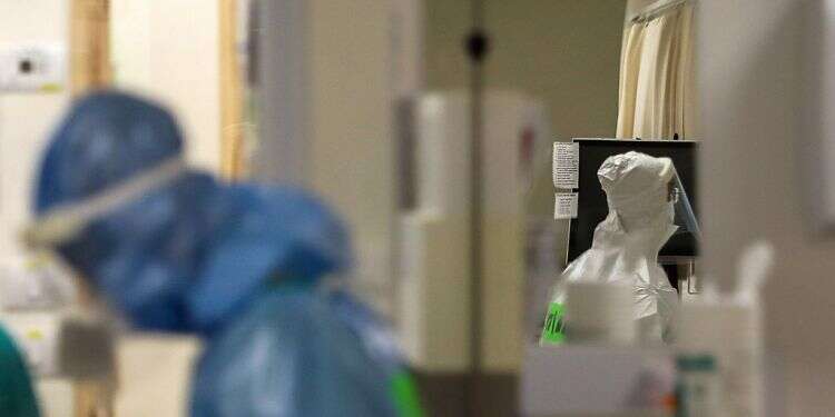 Health Ministry: Number of seriously ill COVID patients lowest in weeks