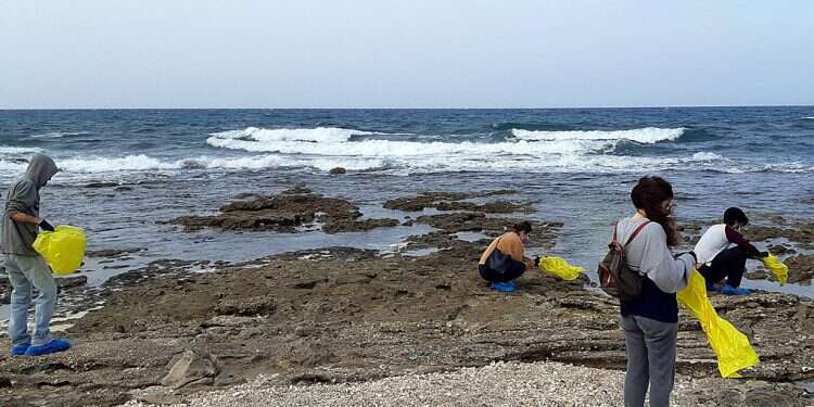 Israel: Tanker owned by Syrian family responsible for recent oil spill