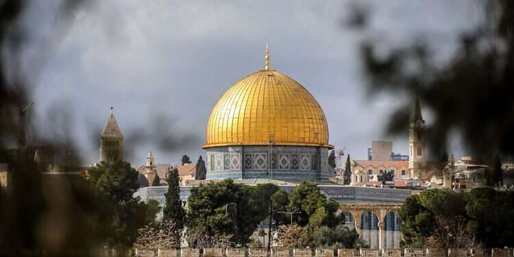 Tensions never stop swirling around the Temple Mount Netanyahu: Israel-Jordan diplomatic kerfuffle a 'misunderstanding'