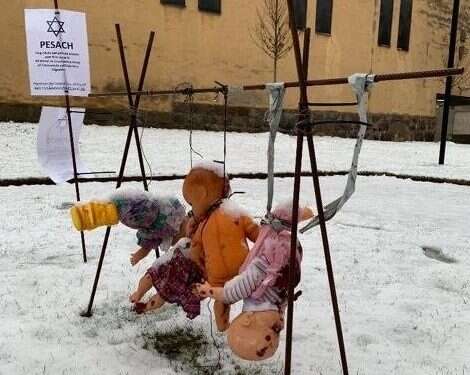 Dolls are shown hanged outside a synagogue in the Swedish town of Norrkoping, last week Dolls hanged outside Swedish synagogue to protest Passover