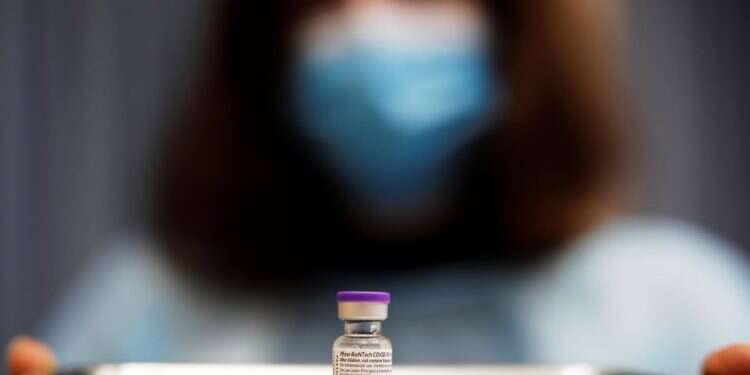 Israel prepares 2nd COVID vaccine round, expects to include children