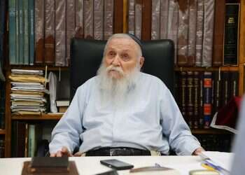 Rabbi Chaim Druckman hospitalized with heart failure