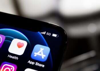 US senators question Apple, Google about app store dominance