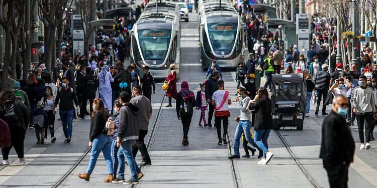 Ahead of 54th Jerusalem Day, capital's population nears 1 million