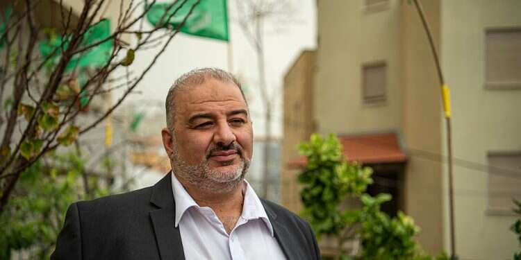 Likud hoping Mansour Abbas will thwart establishment of Bennett-Lapid gov't
