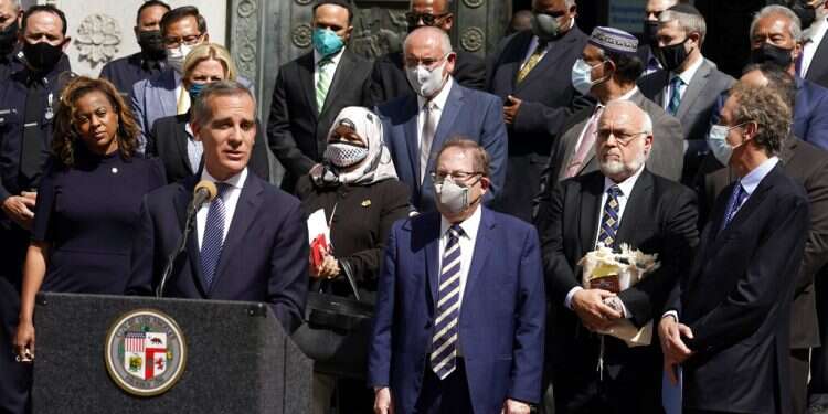 US religious, political leaders rally against antisemitism