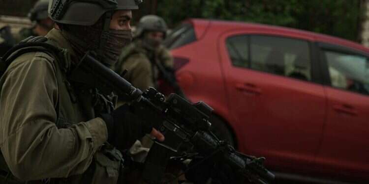 2 IDF soldiers hurt in shooting attack north of Jerusalem