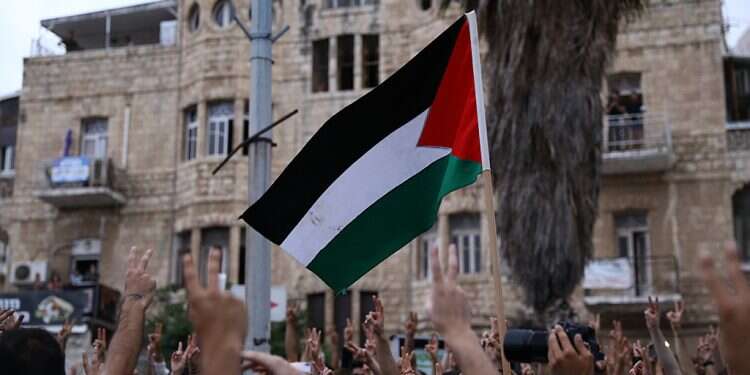 Jewish-Arab relations in Israel: Between conflict and containment