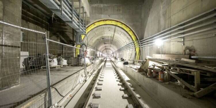Work on the light rail station at Em Hamoshavot Cruising the red line