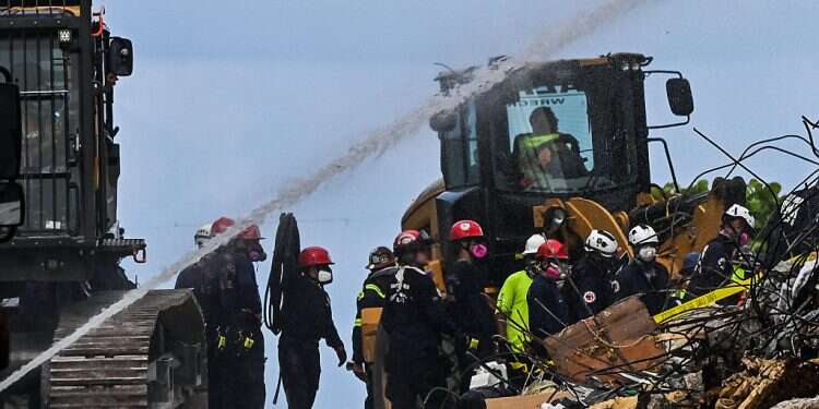 Israeli delegations depart to assist in Miami disaster