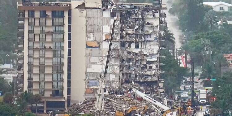 Israeli delegations depart to assist in Miami disaster