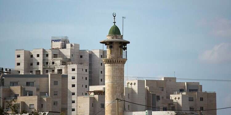 Imam of Lod mosque arrested for inciting violence against police