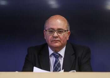 Health Ministry chief resigns