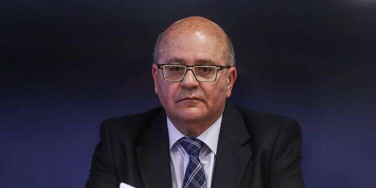 Health Ministry chief resigns