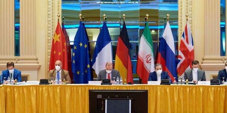 European External Action Service official Enrique Mora and Iranian Deputy Foreign Minister Abbas Araghchi in Vienna, Austria, June 20, 2021 'Israel must ramp up efforts to prevent return to nuclear deal'