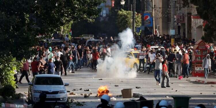 Palestinian Authority deploys forces, says it will investigate critic's death