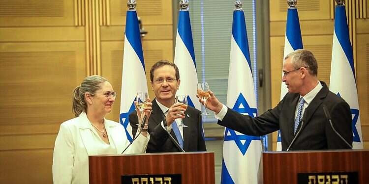 'I intend to be everyone's president'