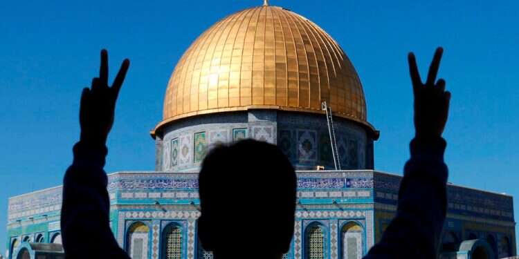 Students in east Jerusalem school vow to 'redeem al-Aqsa'