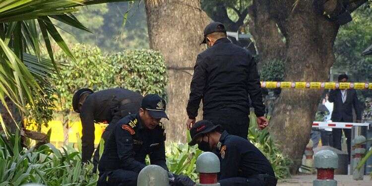 Indian soldiers inspect the site of a blast near the Israeli Embassy in New Delhi, Jan. 30, 2021 Indian police detain 4 over Israeli Embassy explosion