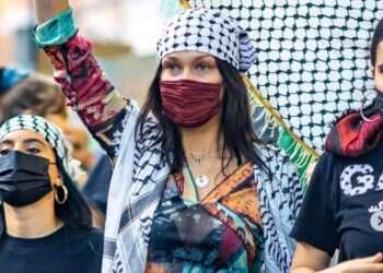 Model Bella Hadid steps up smear campaign against Israel, PM Bennett