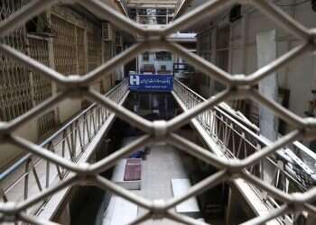Iran orders week-long shutdown in Tehran amid fifth COVID wave