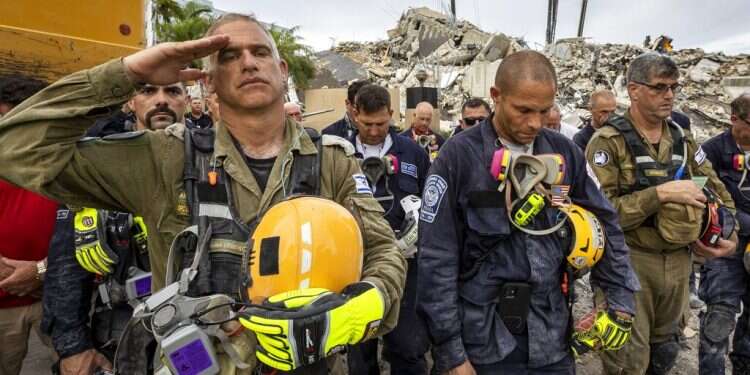 In emotional sendoff, IDF praised for 'unrelenting dedication' in Surfside