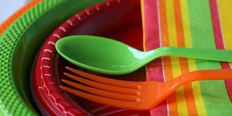 Israel plans to tax disposable plastic tableware in bid to reduce use