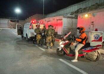 Border policeman injured in Samaria shooting, suspect apprehended 