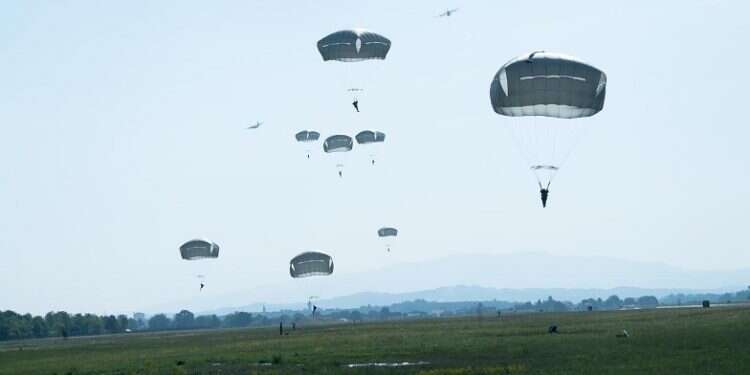 IDF marks Hannah Szenes' 100th birthday with jump into Slovenia