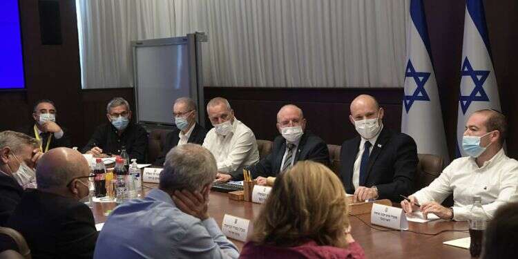 A meeting of the so-called 'coronavirus cabinet,' July 13, 2021 Government cuts COVID quarantine to 7 days
