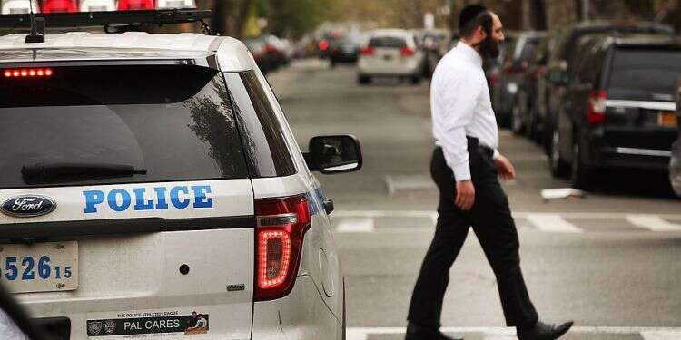 Jewish man attacked in Brooklyn in apparent hate crime