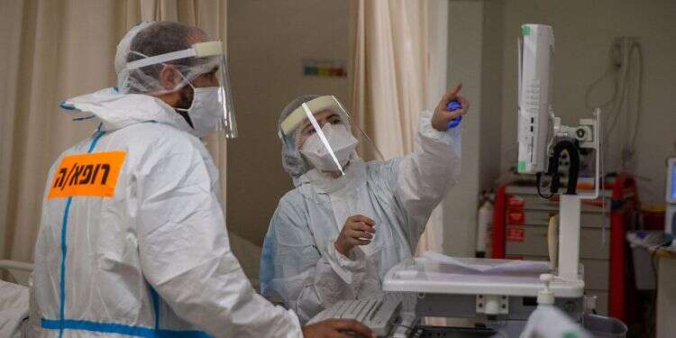 More than 400 Israelis tested positive for COVID in the past 24 hours Health Ministry reports COVID deaths for first time in weeks