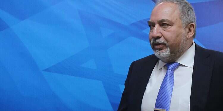 Finance ministers seeks to raise retirement age for women to 65