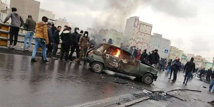 At least 2 killed in Iranian water protests