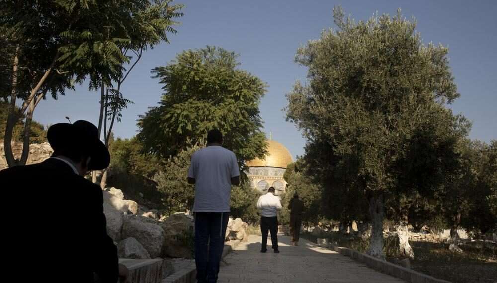Jewish prayers held discreetly at Temple Mount, Muslim official claims