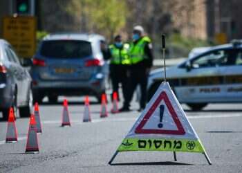 Another lockdown would be 'catastrophic,' top Finance Ministry official warns