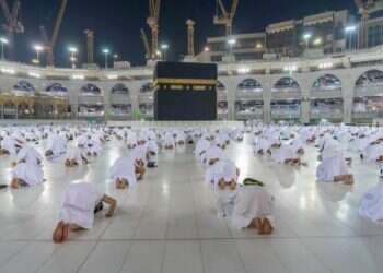 Saudi Arabia opens Umrah pilgrimage to vaccinated worshipers from abroad