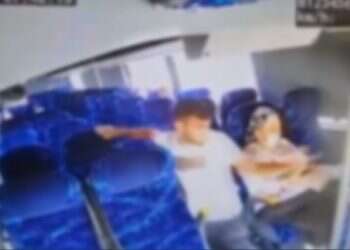 Man refuses to wear mask on bus to Jerusalem, breaks driver's nose