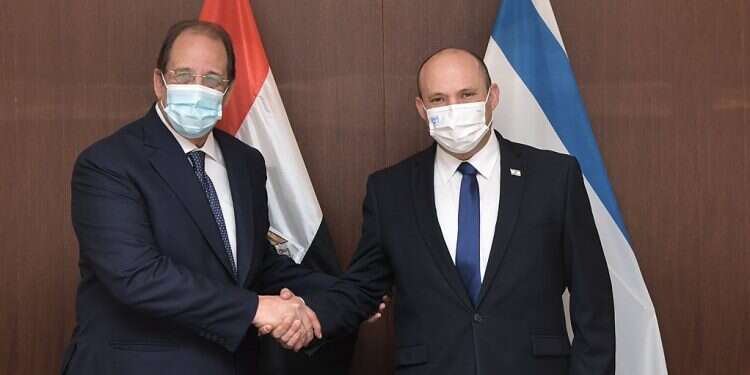 Bennett, Egyptian intel chief meet to discuss ceasefire with Hamas