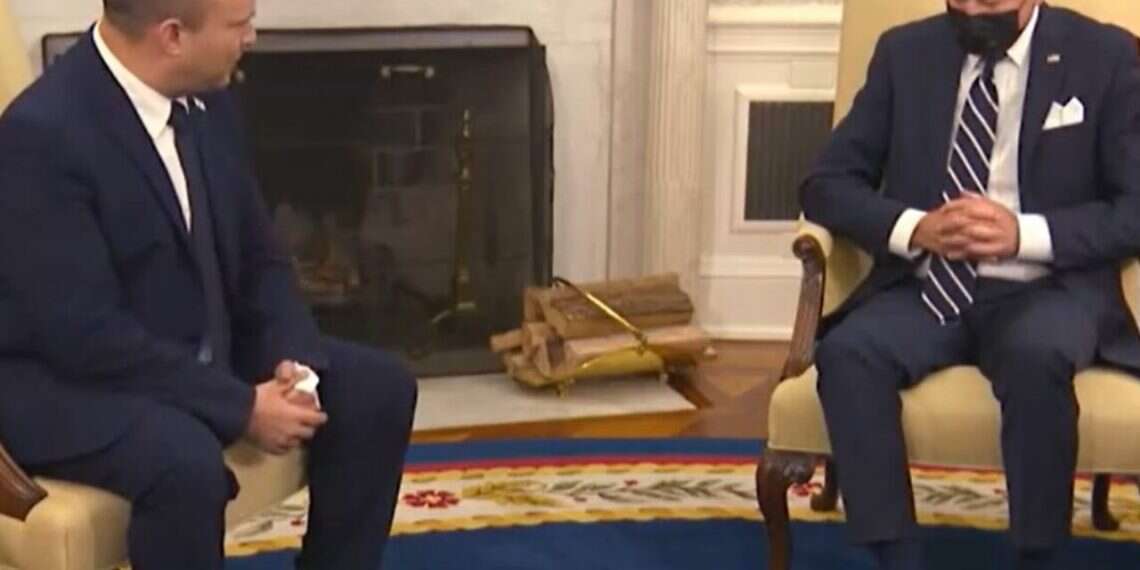 Israeli Prime Minister Naftali Bennett and US President Joe Biden during the meeting in question Did Biden fall asleep during meeting with Bennett?