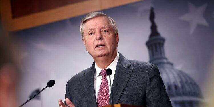 Sen. Lindsey Graham urges Trump to 'speak up' on COVID vaccines