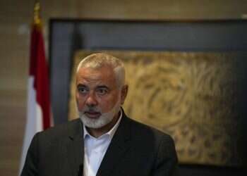 Report: Hamas weighing riots on Egypt border after Cairo shuts Rafah crossing