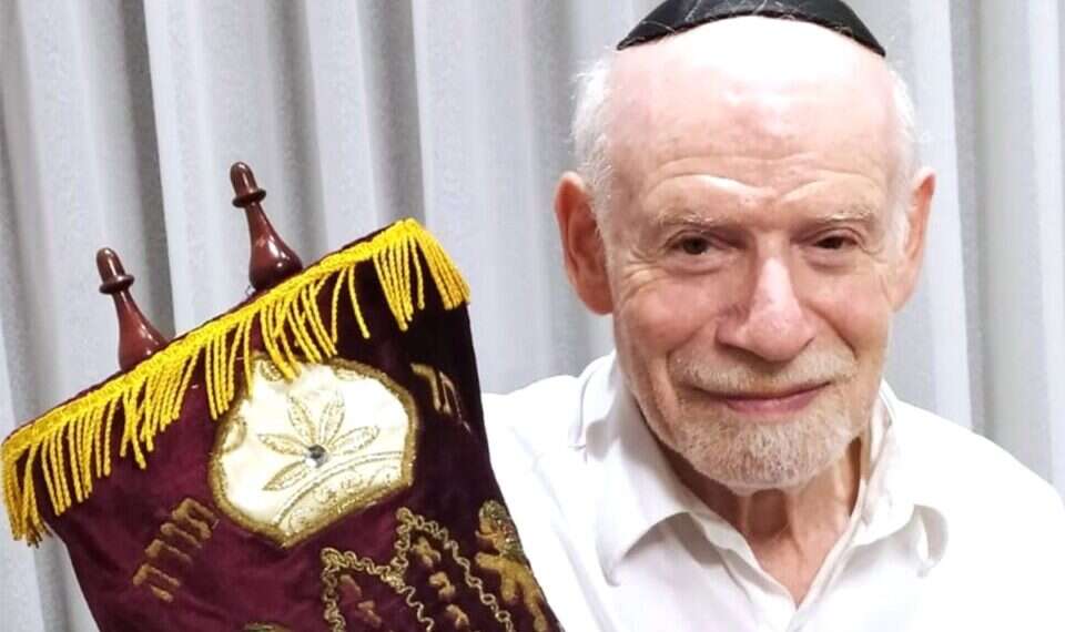 Asher Berlinger and the 190-year old Torah scroll American couple seeking help to restore Torah scroll that survived the Holocaust