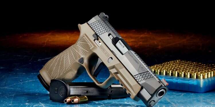 Policewoman arrested for allegedly aiding arms trafficking