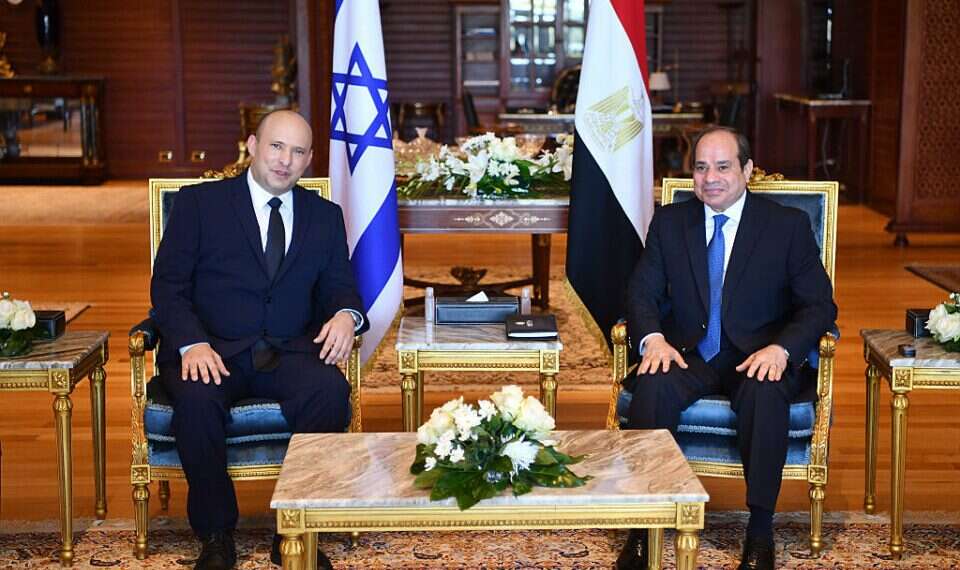 After 10-year hiatus, Israeli prime minister visits Egypt